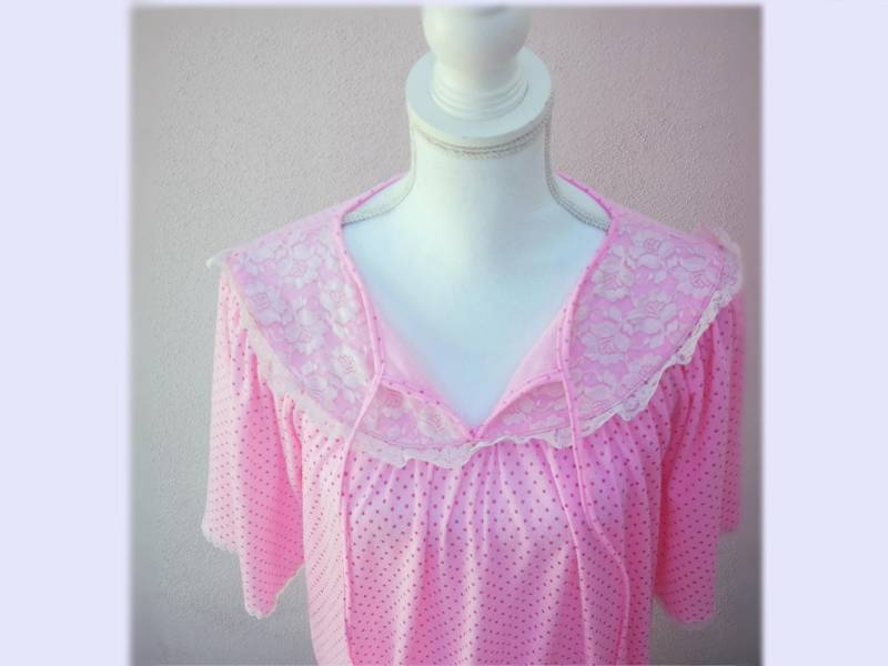 Retro Nachthemd/80Er Pastell Rosa Gepunktet Flatterhemd Pyjama Vintage Nachtrock von Gernewieder