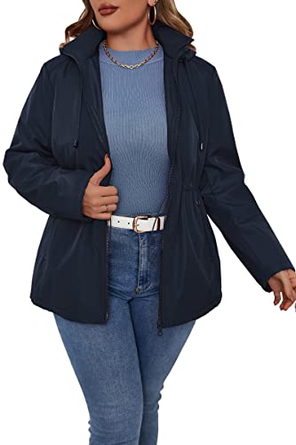 Geschallino Damenjacke Große Größen Leichte Softshell Winter Kurz Kapuze Übergangsjacke 6132Plus Blau 4XL von Geschallino