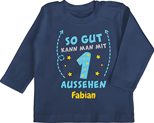 Baby Langarmshirt - 1. Geburtstag - So gut kann Man mit 1 Aussehen - 12/18 Monate - Navy Blau - Outfit one Year Birthday Shirt mädchen erstes Jahr Jungen Maedchen 1geburtstag Tshirt erster von Geschenk mit Namen personalisiert by Shirtracer