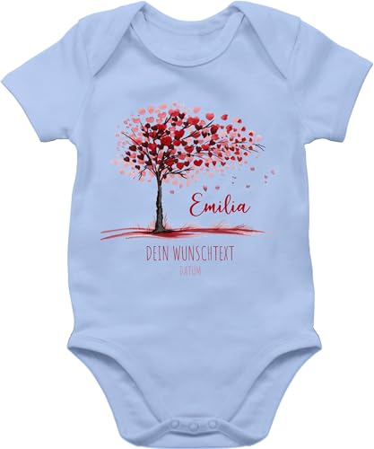 Baby Body Junge Mädchen - Lebensbaum Geschenk Geburt I Geschenk Taufe I Taufgeschenk Kommunion I Geburtsdatum Konfirmation - 12/18 Monate - Babyblau - taufgeschenke von Geschenk mit Namen personalisiert by Shirtracer