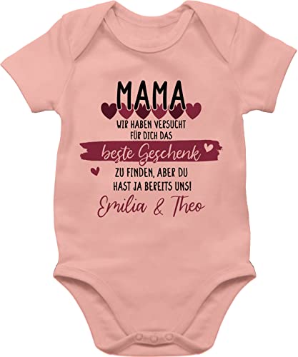 Baby Body Junge Mädchen - Mama wir haben versucht für Dich das schönste Geschenk zu finden - 6/12 Monate - Babyrosa - muttertag mama-baby-outfit mom perfekte babybody body￼mama mamas von Geschenk mit Namen personalisiert by Shirtracer