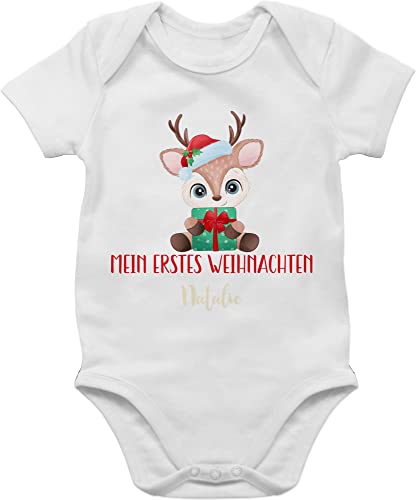 Baby Body Junge Mädchen - Weihnachten Geschenke - Süßes Rentier mit Geschenk und Name - 6/12 Monate - Weiß - my first christmas outfit weihnachtsoutfit weihnachts erstes strampler mein 1. von Geschenk mit Namen personalisiert by Shirtracer