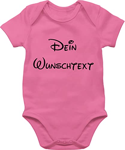 Baby Body Junge Mädchen - Aufdruck selbst gestalten - Wunschtext - 12/18 Monate - Pink - text bedrucken kurzarm strampler personalisierte geschenke für geburt eigene schrift babykleidung von Geschenk mit Namen personalisiert by Shirtracer