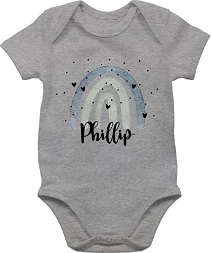 Baby Body Junge Mädchen - Boho - Regenbogen Name - 3/6 Monate - Grau meliert - strampler chic kurzarm babysachen bodys für clothes sachen babykleidung jungen personalisierte wunschtext von Geschenk mit Namen personalisiert by Shirtracer