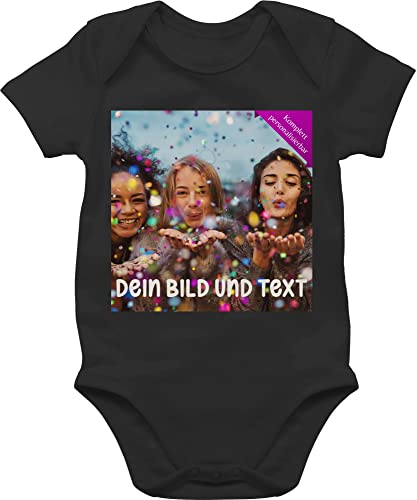 Baby Body Junge Mädchen - Foto eigenem Bild - Fotogeschenk - 1/3 Monate - Schwarz - und text babygeschenke neffe selbst drucken beschriften babysachen wunschtext strampler bilder selber gestalten von Geschenk mit Namen personalisiert by Shirtracer