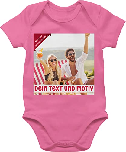 Baby Body Junge Mädchen - Bild - Eigenem Foto Geschenk - 6/12 Monate - Pink - bedrucken selber personalisiertem personalisierbar individualisiert eigene fotos individuelle geschenke foto- von Geschenk mit Namen personalisiert by Shirtracer