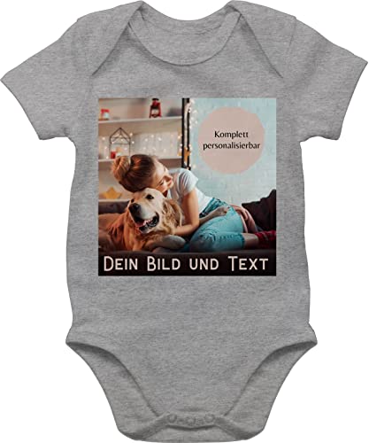 Baby Body Junge Mädchen - eigenem - Foto Bild Geschenk - 3/6 Monate - Grau meliert - zum selbst gestalten strampler beschriften eigener druck summer bedrucken lassen babykleidung bedruckt bodies von Geschenk mit Namen personalisiert by Shirtracer