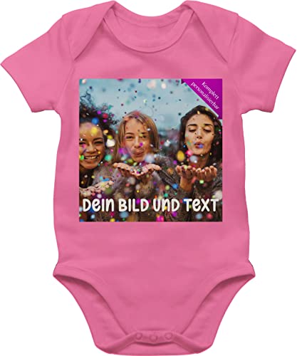 Baby Body Junge Mädchen - Foto eigenem Bild - Fotogeschenk - 3/6 Monate - Pink - zum selbst gestalten beschriften vorne selber drucken druck bedruckt bedrucken lassen text personalisieren von Geschenk mit Namen personalisiert by Shirtracer