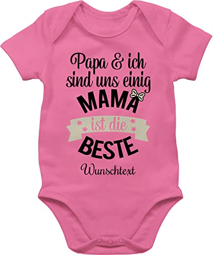 Baby Body Junge Mädchen - Muttertag - Papa und ich sind uns einig Mama ist die Beste - 1/3 Monate - Pink - personalisierte mom strampler von mütter babybody mutter geschenke für zum von Geschenk mit Namen personalisiert by Shirtracer