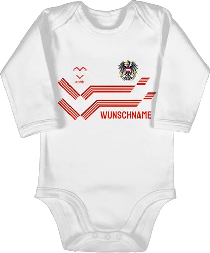 Baby Body langarm Mädchen Junge - 2026 Fussball WM Fanartikel - Personalisierbares Österreich Motiv Trikot | Individuelles Austria Design mit Wappen und Landesfarben | Mit eigenem Namen - 3/6 Monate von Geschenk mit Namen personalisiert by Shirtracer