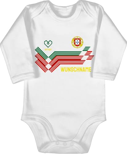 Baby Body langarm Mädchen Junge - 2024 Fussball EM Fanartikel - Personalisierbares Portugal Motiv Trikot | Individuelles Portugal Design mit Wappen und Landesfarben | Mit eigenem Namen - 3/6 Monate von Geschenk mit Namen personalisiert by Shirtracer