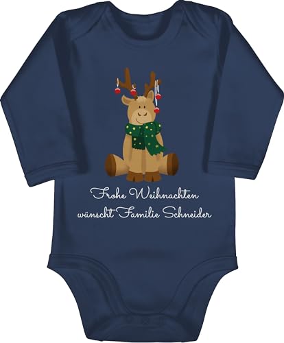 Baby Body langarm Mädchen Junge - Geschenke - Frohe Weihnachten wünscht Name mit Rentier - 6/12 Monate - Navy Blau - weihnachtsbody christmas strampler chrismas outfit weihnachts langarmbody von Geschenk mit Namen personalisiert by Shirtracer
