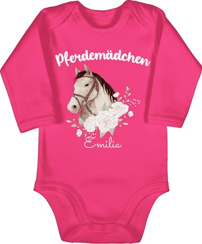 Baby Body langarm Mädchen Junge - Pferd Pferde - Pferdemädchen mit Name personalisiert I Geschenk Pferdeliebhaber - 6/12 Monate - Fuchsia - reit sachen reiten pferdesport pferden von Geschenk mit Namen personalisiert by Shirtracer