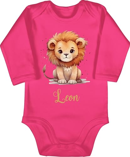 Baby Body langarm Mädchen Junge - Süßer Löwe mit Name personalisiert I Löwen Geschenk I Zootiere I König der Tiere I Leu - 3/6 Monate - Fuchsia - löwenmotiv leon strampler tier von Geschenk mit Namen personalisiert by Shirtracer