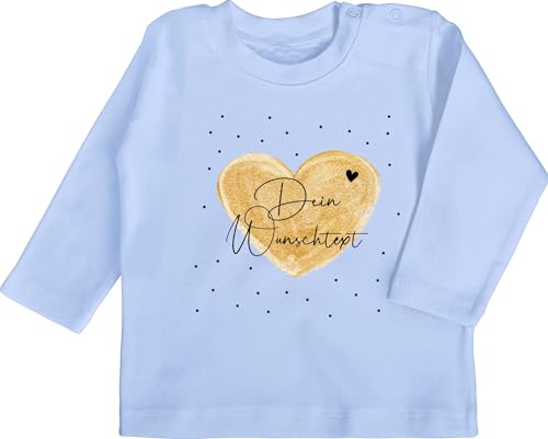 Baby Langarmshirt - Aufdruck selbst gestalten - Dein Wunschtext I Geschenk personalisiert Weihnachten I Vatertag I Muttertag I Geburtstag - 3/6 Monate - Babyblau - Text personalisierte Herz von Geschenk mit Namen personalisiert by Shirtracer