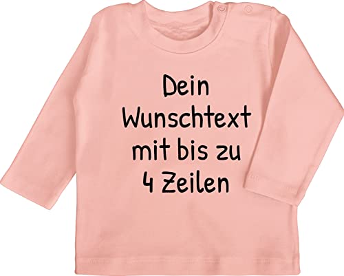 Baby Langarmshirt - Aufdruck selbst gestalten - Wunschdruck Text Namen - 12/18 Monate - Babyrosa - Bedrucken selber eigener Druck eigene Schrift eigenen Schriftzug Personalisieren Lassen von Geschenk mit Namen personalisiert by Shirtracer