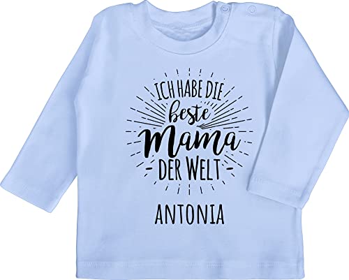 Baby Langarmshirt - Ich Habe die Beste Mama der Welt - Name - 18/24 Monate - Babyblau - Muttertag ist Tshirt mom hab Babykleidung Mamas t-Shirt Mommy Langarm Mutter babysachen mütter Shirt Mutti t von Geschenk mit Namen personalisiert by Shirtracer