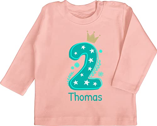 Baby Langarmshirt - 2. Geburtstag - Zahl Zwei mit Krone und Name zum Zweiten - 18/24 Monate - Babyrosa - Geburtstags t Shirt 2 2.Geburtstag babyshirt geburtstagsshirt Jahre personalisierter Years von Geschenk mit Namen personalisiert by Shirtracer