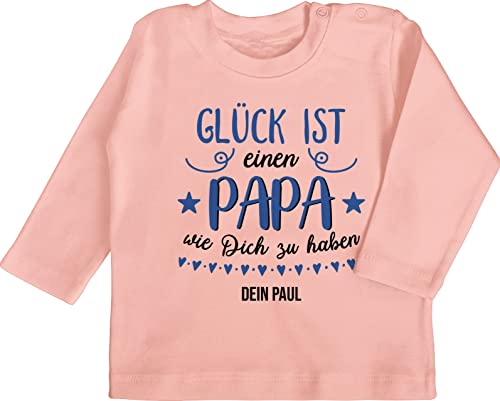 Baby Langarmshirt - zum - Glück ist einen Papa wie Dich zu haben I Papa Geschenk Vatertag - 6/12 Monate - Babyrosa - personalisierte Geschenke für Vater es babypulli Papa... als Vatertagsgeschenk von Geschenk mit Namen personalisiert by Shirtracer
