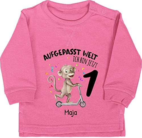 Baby Pullover Jungen Mädchen - 1. Geburtstag - Aufgepasst Welt - Ich Bin jetzt 1 - AFFE mit Name zum Ersten - 12/18 Monate - Pink - one Birthday erstes Jahr 1geburtstag einjährige von Geschenk mit Namen personalisiert by Shirtracer