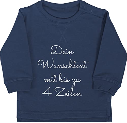 Baby Pullover Jungen Mädchen - Aufdruck selbst gestalten - Wunschtext - 12/18 Monate - Navy Blau - eigener Text selber Personalisieren Bedrucken Lassen eigenem Schriftzug selbstgestalten namens von Geschenk mit Namen personalisiert by Shirtracer