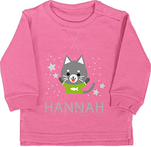 Baby Pullover Jungen Mädchen - Katzen - Bild Comic Katze lustig und Dein Name - 6/12 Monate - Pink - cat junge katzenmotiv der kinder cats kindergarten katzenmotiven katzenliebhaberin von Geschenk mit Namen personalisiert by Shirtracer