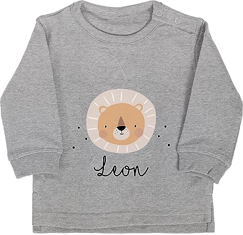 Baby Pullover Jungen Mädchen - Süßes Löwenmotiv Löwe Löwen König der Tiere - 12/18 Monate - Grau meliert - Leo Leon Tier Lion Name süßer personalisierte und wunschtext personalisiertes von Geschenk mit Namen personalisiert by Shirtracer