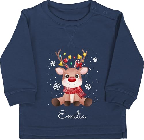 Baby Pullover Jungen Mädchen - Geschenke - Süßes Rentier mit Name Wunschtext I Geschenk Rentier Weihnachten I Rudolph Reindeer Rudolf - 12/18 Monate - Navy Blau - weihnachtspulli Christmas Xmas von Geschenk mit Namen personalisiert by Shirtracer