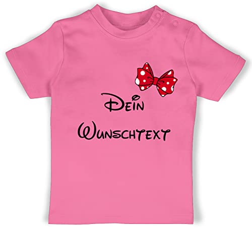 Baby T-Shirt Mädchen Jungen - Aufdruck selbst gestalten - Wunschtext Schleife - 1/3 Monate - Pink - Ihr Text selber drucken Lassen Customizable anpassen beschriftete personalierte von Geschenk mit Namen personalisiert by Shirtracer