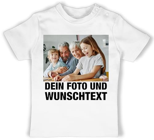 Baby T-Shirt Mädchen Jungen - Mit Foto I Eigenem Bild I Text I Name I Wunschtext - 12/18 Monate - Weiß - babyt-Shirt designen Babykleidung selbst drucken Photo Shirt & selber gestalten Fotos von Geschenk mit Namen personalisiert by Shirtracer