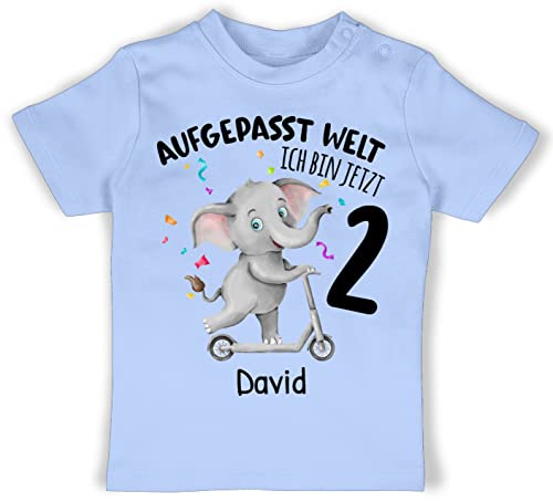 Baby T-Shirt Mädchen Jungen - 2. Geburtstag - Aufgepasst Welt - Ich Bin jetzt 2 - Elefant mit Name zum Zweiten - 18/24 Monate - Babyblau - geburtstagsshirt Jahre babyshirts Geburtstags Tshirt von Geschenk mit Namen personalisiert by Shirtracer