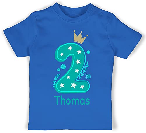 Baby T-Shirt Mädchen Jungen - 2. Geburtstag - Zahl Zwei mit Krone und Name zum Zweiten - 18/24 Monate - Royalblau - Geburtstags Tshirt 2 Jahre Geschenke Oberteil geburtstagstshirt Junge t von Geschenk mit Namen personalisiert by Shirtracer