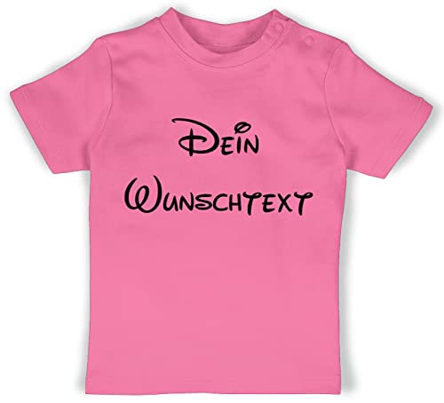 Baby T-Shirt Mädchen Jungen - Aufdruck selbst gestalten - Wunschtext I Geschenk mit eigenem Text personalisiert - 18/24 Monate - Pink - Schrift Machen Tshirt Name personalisierte Custom Shirt von Geschenk mit Namen personalisiert by Shirtracer