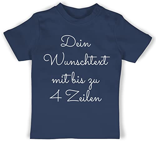 Baby T-Shirt Mädchen Jungen - Aufdruck selbst gestalten - Wunschtext - 3/6 Monate - Navy Blau - t Shirts Tshirt Bedrucken und Name selber Bekleidung für Babys Shirt Text schreiben Tshirts Druck von Geschenk mit Namen personalisiert by Shirtracer