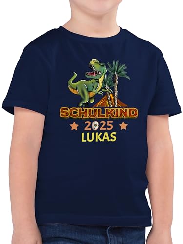 Kinder T-Shirt Jungen - Einschulung Schulanfang Junge - Schulkind 2025 T-Rex Dino Dinosaurier - 128 (7/8 Jahre) - Dunkelblau - Tshirt einschulungst-Shirt Jungs schulkinder Schule Shirt 2023 von Geschenk mit Namen personalisiert by Shirtracer
