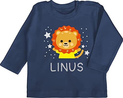 Baby Langarmshirt - Löwen - Löwe Name - 12/18 Monate - Navy Blau - und Langarm Kindergarten t-Shirt Jungen Shirt mädchen t Junge Tshirt Kita personalisierte Geschenke löwenmotiv namens Shirts von Geschenk mit Namen personalisiert by Shirtracer