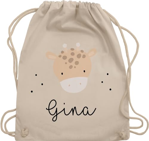 Geschenk mit Namen personalisiert by Shirtracer Turnbeutel Rucksack - Süße Giraffe Giraffen Giraffenmotiv - Unisize - Naturweiß - wechselbeutel kita name und baumwollrucksack einer tasche von Geschenk mit Namen personalisiert by Shirtracer
