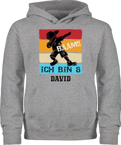 Kinder Hoodie Jungen Mädchen - BÄÄM ich Bin 8 mit Namen | 8 Jahre Geschenkidee cool | Ich Bin jetzt 8 | Lustige Sprüche zum 8. Geburtstag | Geburtstagsgeschenk für 8 jährige - 128 (7/8 Jahre) von Geschenk mit Namen personalisiert by Shirtracer
