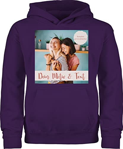 Kinder Hoodie Jungen Mädchen - eigenem - Foto Bild - 128 (7/8 Jahre) - Lila - und text bedrucken schrift gestalten lassen individuellem aufdruck name erstellen selbstgedrucktes selber logo selbst von Geschenk mit Namen personalisiert by Shirtracer