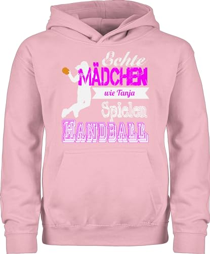 Kinder Hoodie Jungen - Geschenke - Echte Mädchen Spielen Handball - mit Name - 140 (9/11 Jahre) - Hellrosa - Handballer echt Hoodies zubehör Hoody Teenager Pullover Pulli Kapuzenpulli von Geschenk mit Namen personalisiert by Shirtracer