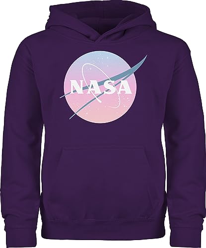 Kinder Hoodie Jungen Mädchen - Weltall Weltraum - Nasa Logo - 104 (3/4 Jahre) - Lila - planeten pulli astronaut sweater rakete pullover astronauten kapuzenpulli hoody jungs von Geschenk mit Namen personalisiert by Shirtracer