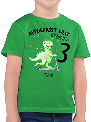 Kinder T-Shirt Jungen personalisiert mit Namen - 3. Geburtstag personalisiert - Aufgepasst Welt - Ich Bin jetzt 3 - Dino Dinosaurier Saurier - 104 (3/4 Jahre) - Grün - F130K von Geschenk mit Namen personalisiert by Shirtracer