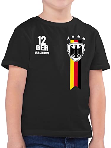 Kinder T-Shirt Jungen - Fussball EM 2024 Fanartikel - Germany WM Fan-Shirt Deutschland - 152 (12/13 Jahre) - Schwarz - Tshirt fußball t Shirt Oberteil Kind Name Tshirts für Jungs Kurzarm von Geschenk mit Namen personalisiert by Shirtracer