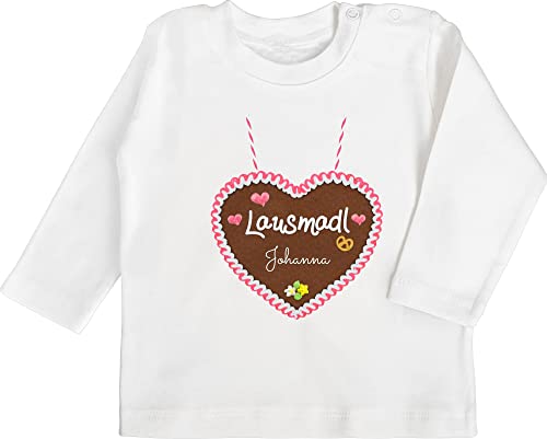 Baby Langarmshirt - Kompatibel Oktoberfest - Lausmadl - Lebkuchenherz und Dein Name - Herzen Blümchen - 6/12 Monate - Weiß - lebkuchenherzen Babykleidung Geschenke bayrisch bayrischer Abend von Geschenk mit Namen personalisiert by Shirtracer