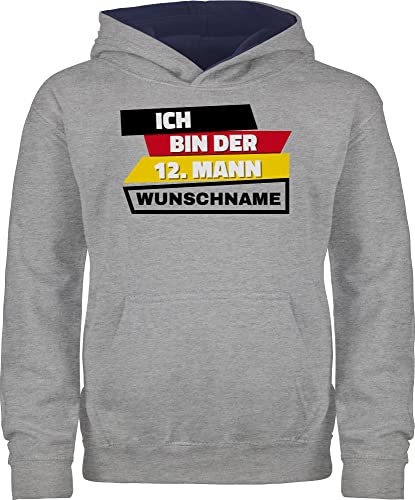 Pullover Kinder Hoodie Jungen Mädchen - 2024 Fussball EM Fanartikel - Ich Bin der 12. Mann Deutschland mit Name - 128 (7/8 Jahre) - Grau meliert/Navy Blau - fußball Jungs Europa wm von Geschenk mit Namen personalisiert by Shirtracer