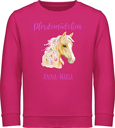 Sweater Kinder Sweatshirt Jungen Pullover - Pferd - Pferdemädchen Wunschname - Pferde Geschenk Mädchen Personalisierte Geschenke Pferdemädchen Geschenke für Mädchen Reiten Sachen mit Namen - 152 von Geschenk mit Namen personalisiert by Shirtracer