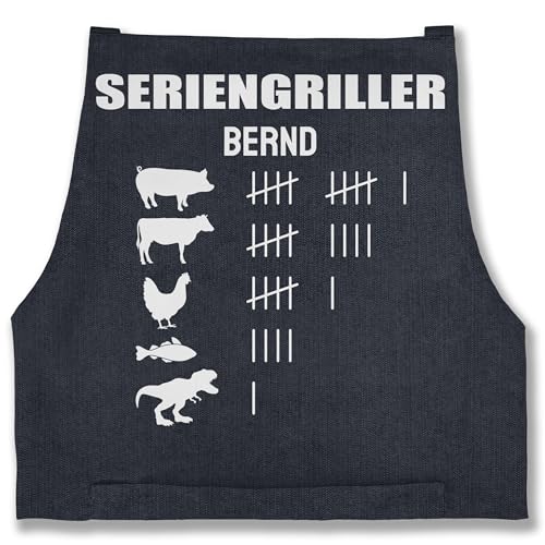 Schürze - Grillschürze - Seriengriller mit Name Lustiges Geschenk Grillen Grillgeschenk - 85x69 - Jeans Blau - zum backen, grill schürzen männer bäcker für backen mann lustige grillgeschenke von Geschenk mit Namen personalisiert by Shirtracer