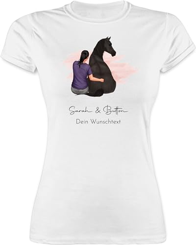 Shirt Damen - Pferde - Frau mit Pferd I Wunschtext I Wunschname Text I Geschenk Reiter - XXL - Weiß - Tshirt pferdemotiv pferden Pferd- zum selbstgestalten pferdeliebhaber und Mensch pferdefan von Geschenk mit Namen personalisiert by Shirtracer