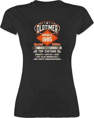 Shirt Damen - 40. Geburtstag - Oldtimer Special Vintage 1985 mit Name - L - Schwarz - Tshirt 1983 Frauen t-Shirt 40 40.Geburtstag Modell für Frau jährige Years vierzigsten Jahre tailliert von Geschenk mit Namen personalisiert by Shirtracer