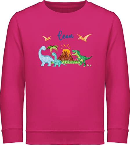 Sweater Kinder Sweatshirt Jungen Mädchen Pullover - Geschenk Dinosaurier personalisiert mit Name I Dino I Dinos - 128 (7/8 Jahre) - Fuchsia - Pulli Tier trex kinderkleidung Tieren Kita Baumwolle von Geschenk mit Namen personalisiert by Shirtracer